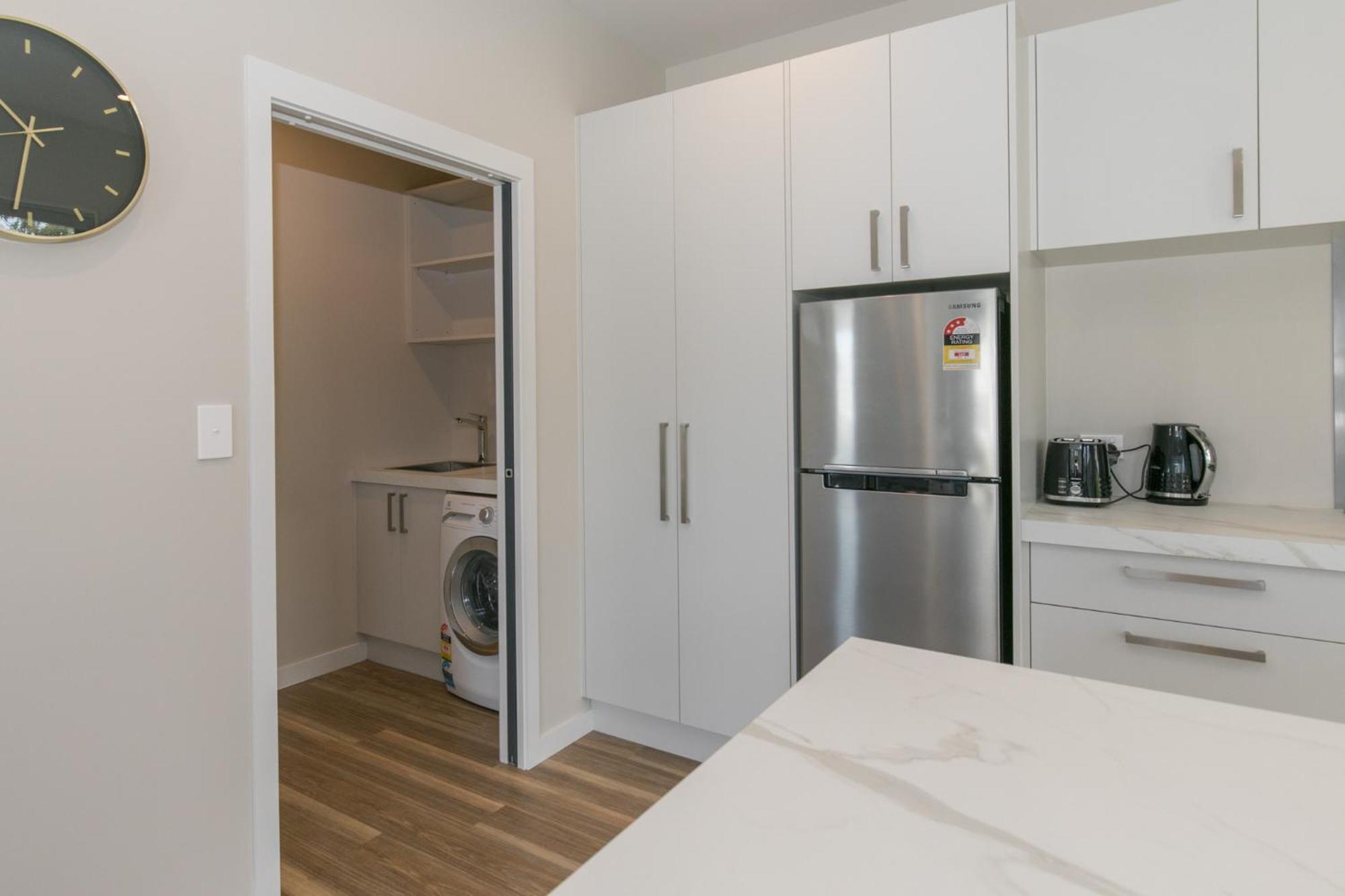 Mount Iron Apartment Wanaka Bagian luar foto